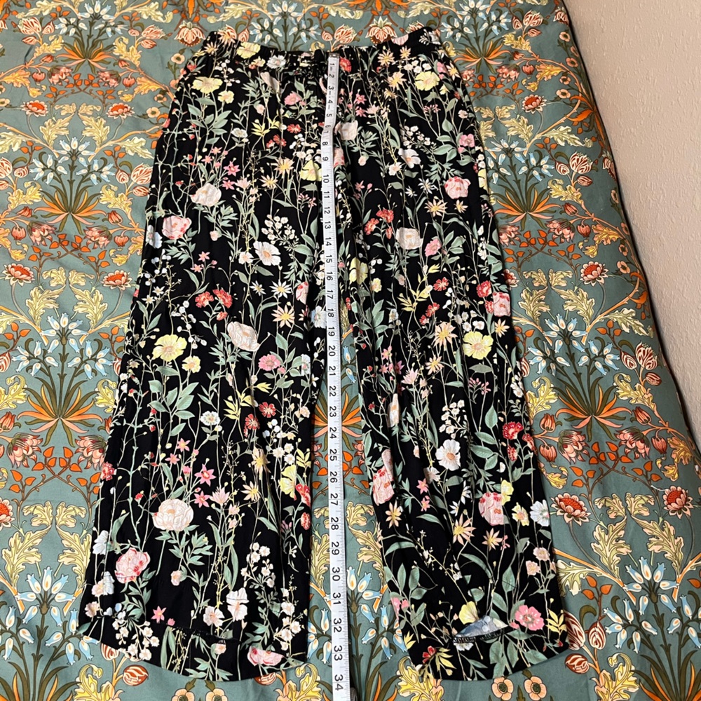 Floral Loft cropped pants
